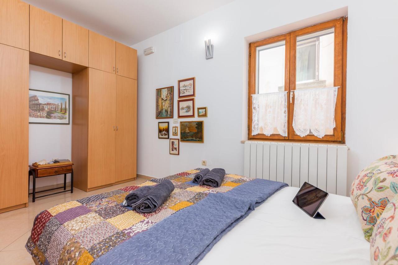 Apartment-Old Town-Dundo プーラ エクステリア 写真